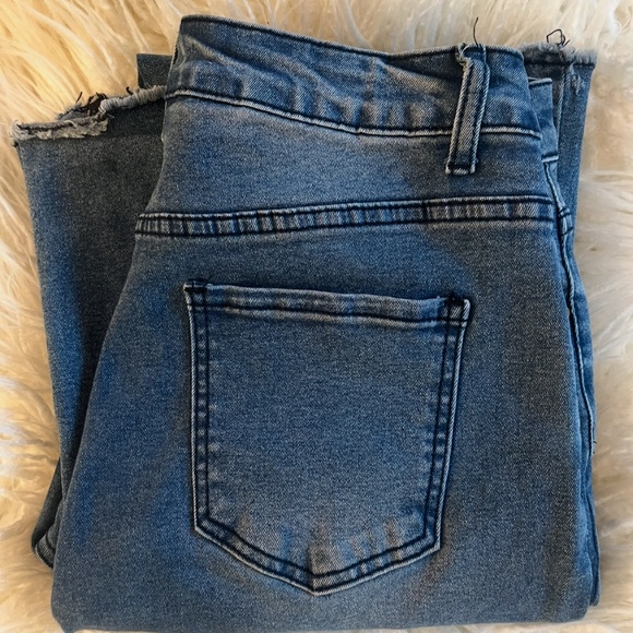 Emmiol "Flare Jeans in Blue Denim" NWT - Picture 15 of 16